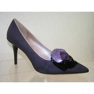 NIB VERSACE PURPLE JACQUARD GREEK KEY PATENT LEATHER FIONA FLOWER PUMPS 37 7